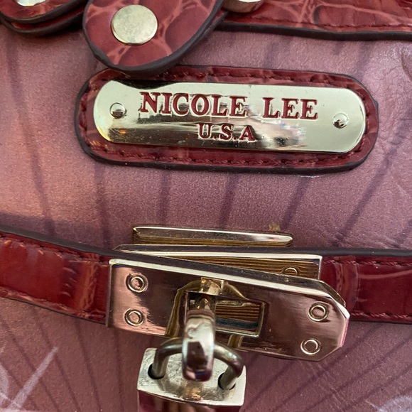 Nicole Lee - Picture 5 of 6